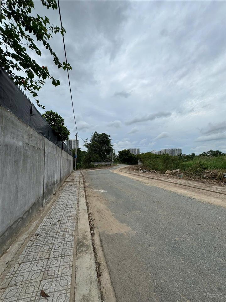 Cho thuê nhà villa sân vườn 500m2 cạnh vinhomes grand park q9, phường long bình, quận 9