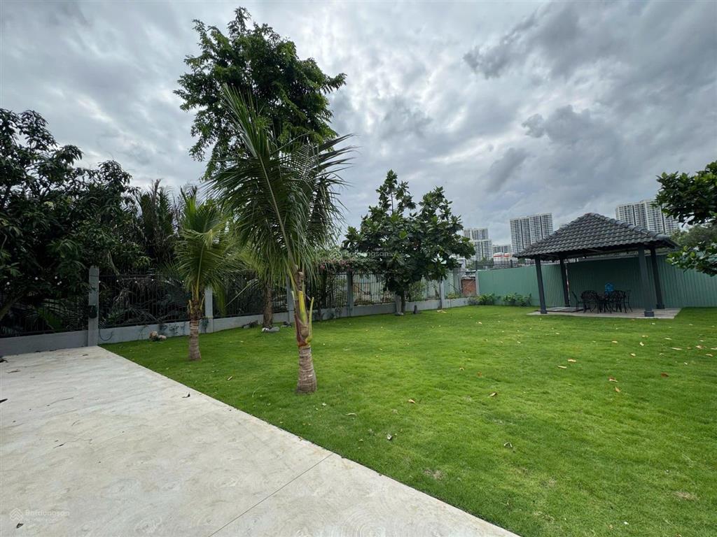Cho thuê nhà villa sân vườn 500m2 cạnh vinhomes grand park q9, phường long bình, quận 9