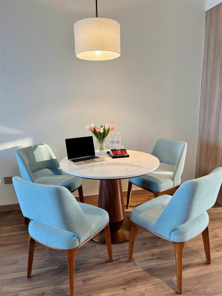 Cho thuê căn hộ a la carte hạ long  view biển và pháo hoa  thời gian thuê linh hoạt