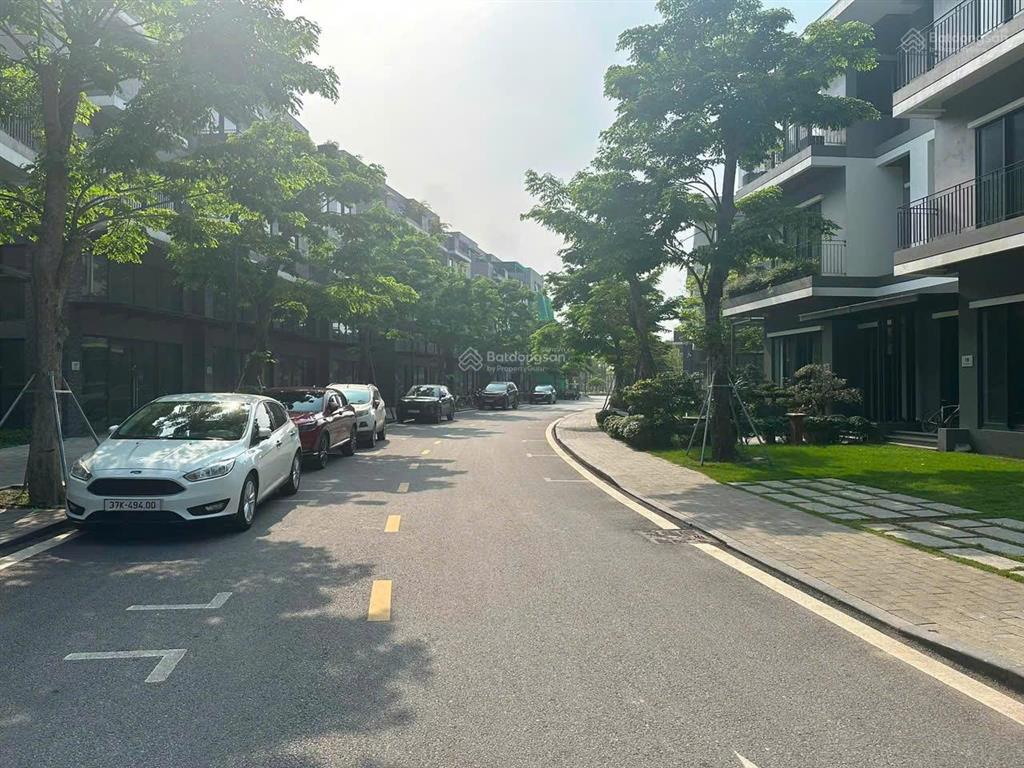 Chỉ 6,x tỷ sở hữu nhà phố 4 tầng lối 2 đại lộ hùng vươnggần hồ thiên nga ecopark.  0983 908 ***