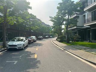 Chỉ 6,x tỷ sở hữu nhà phố 4 tầng lối 2 đại lộ hùng vươnggần hồ thiên nga ecopark.  0983 908 ***