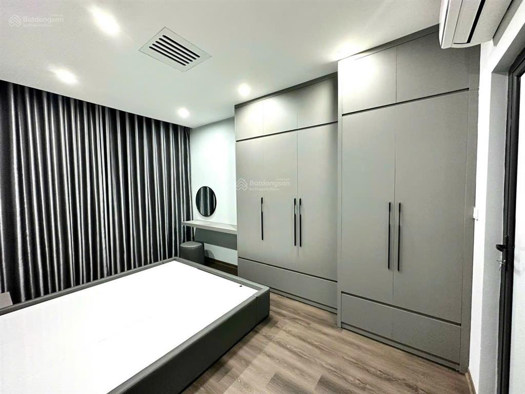Cần nhượng căn 3 ngủ full nội thất hiện đại cc handico cca2 gần quảng trường hcm. 0983 908 ***