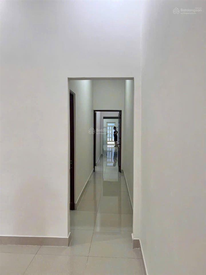 Bán nhà mặt tiền đường 2 lê văn việt  8,6 tỷ/124m2