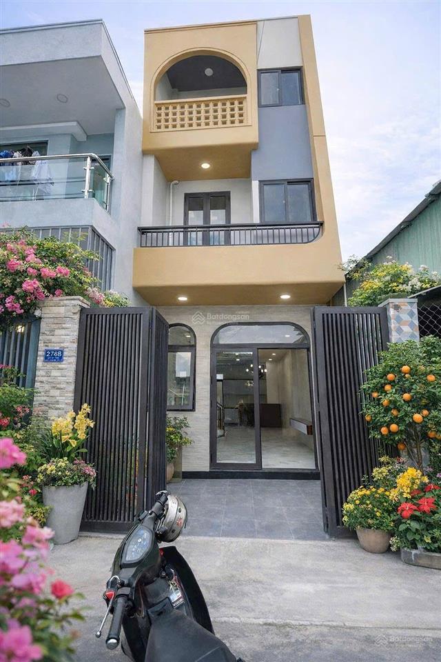 Bán nhà 3 tầng mới xây đường 100a  tân phú  6,2 tỷ