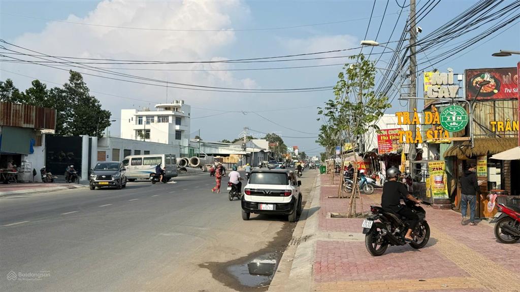 Nền mặt tiền kinh doanh sầm uất đường lò lu  12,7 tỷ/98m2