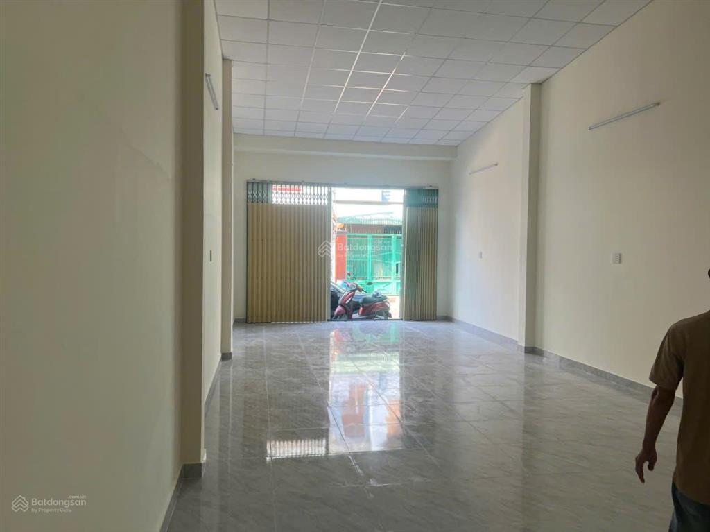 Bán nhà cấp 4  mặt tiền chợ đường 144 xa lộ hà nội  7,49 tỷ