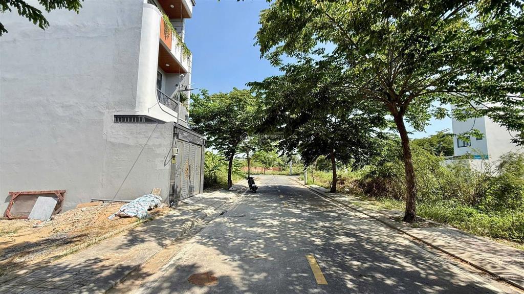 Chính chủ gửi bán  b21 kdc đảo kim cương  3,75 tỷ/64m2