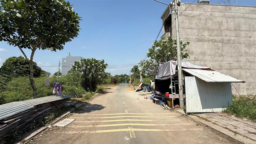 Bán nền đất kdc đảo kim cương  4 tỷ/70m2