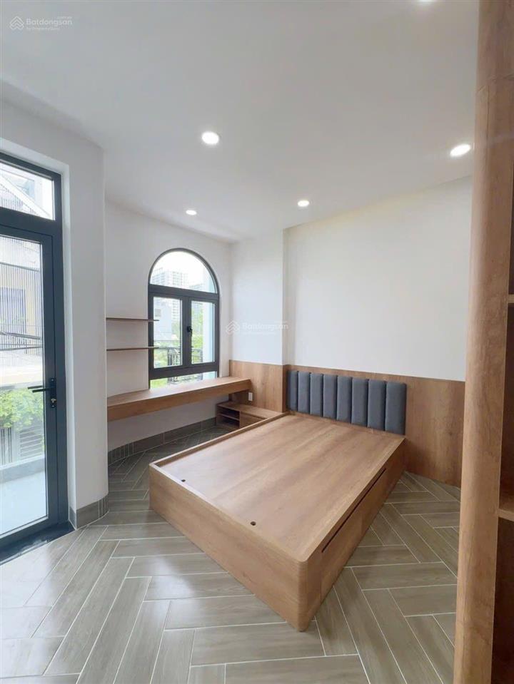 Bán nhà mới 3 tầng hẻm 47 trường lưu  4,95 tỷ