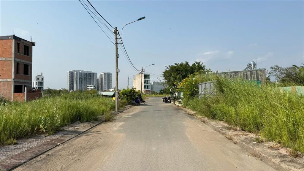 Bán nền b33  kdc phố đông trường lưu  lk vành đai 3  5,15 tỷ/81m2