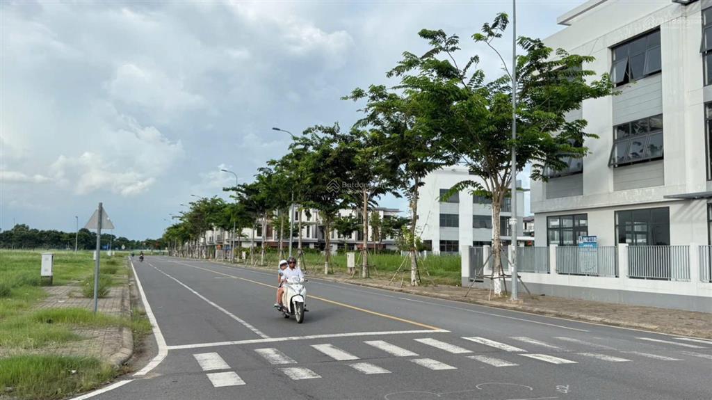 Bán nền đất khu đô thị mới đông tăng long  6,7 tỷ/105m²