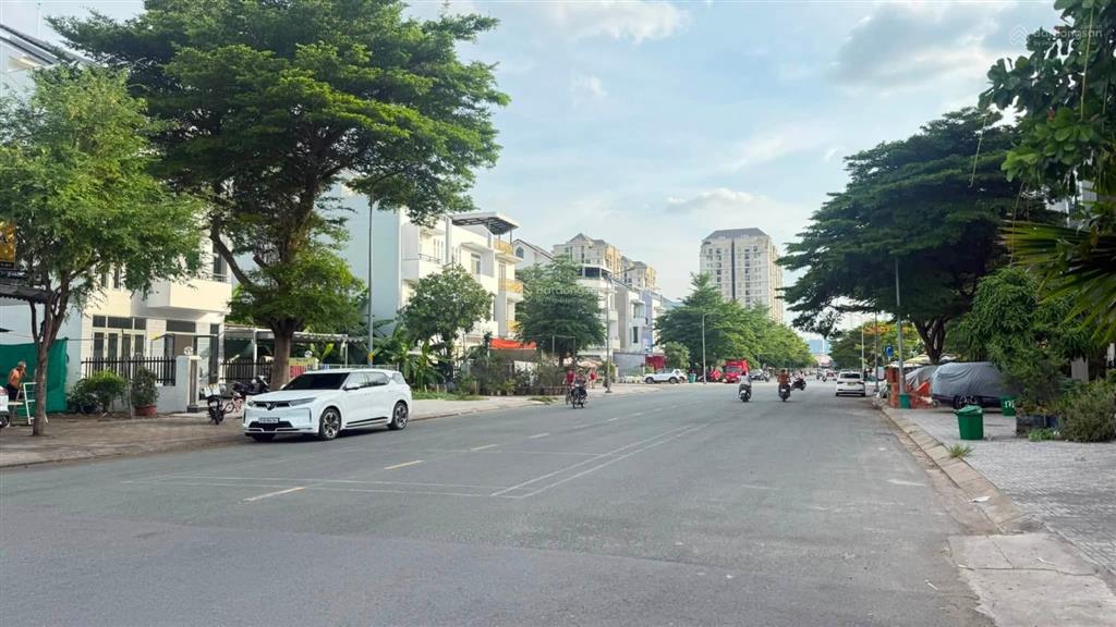 Nền đất đẹp mt đường út trà ôn kdc gia hòa  17 tỷ/154m2
