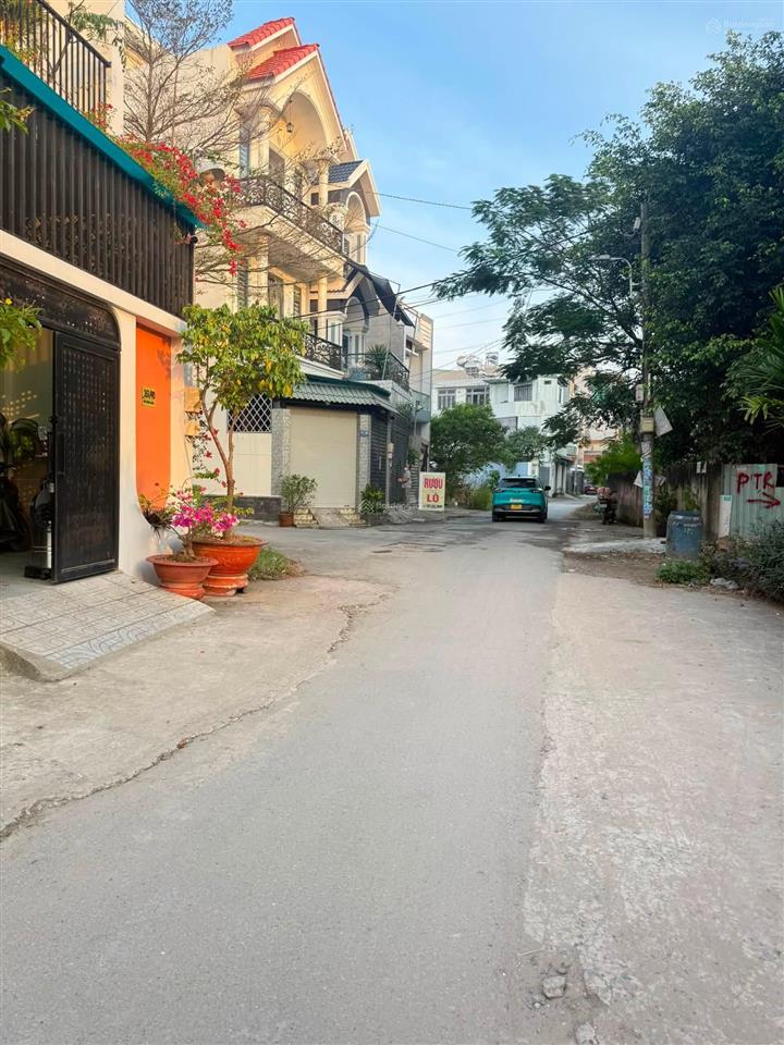Nền góc 2 mt hẻm 351 võ văn hát  cạnh đại học tài chính  5,5 tỷ/89m²