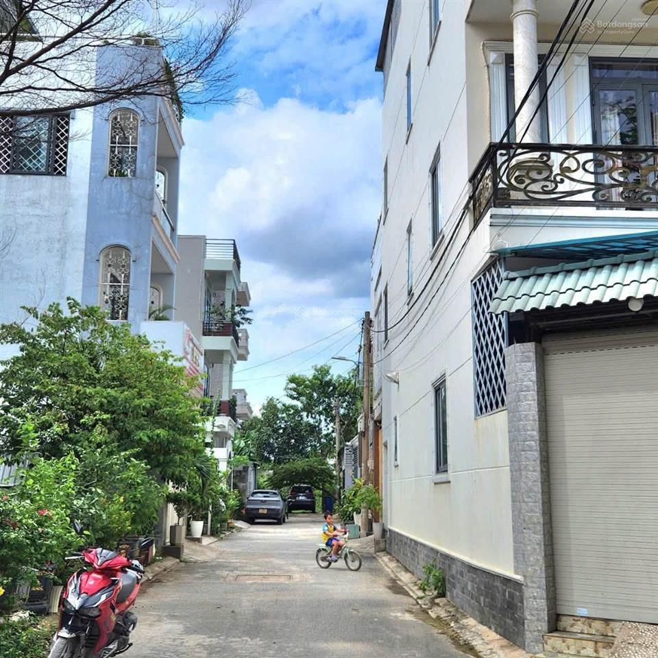 Nền góc 2 mt hẻm 351 võ văn hát  cạnh đại học tài chính  5,5 tỷ/89m²