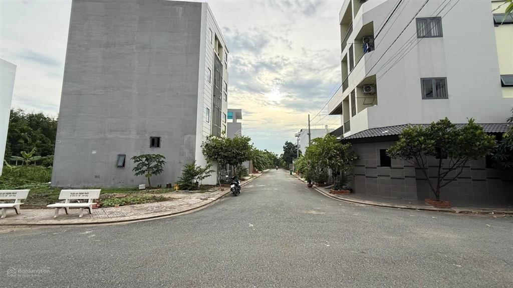 Nền đất góc 2 mặt tiền hẻm 32 võ văn hát  5,6 tỷ/86m²