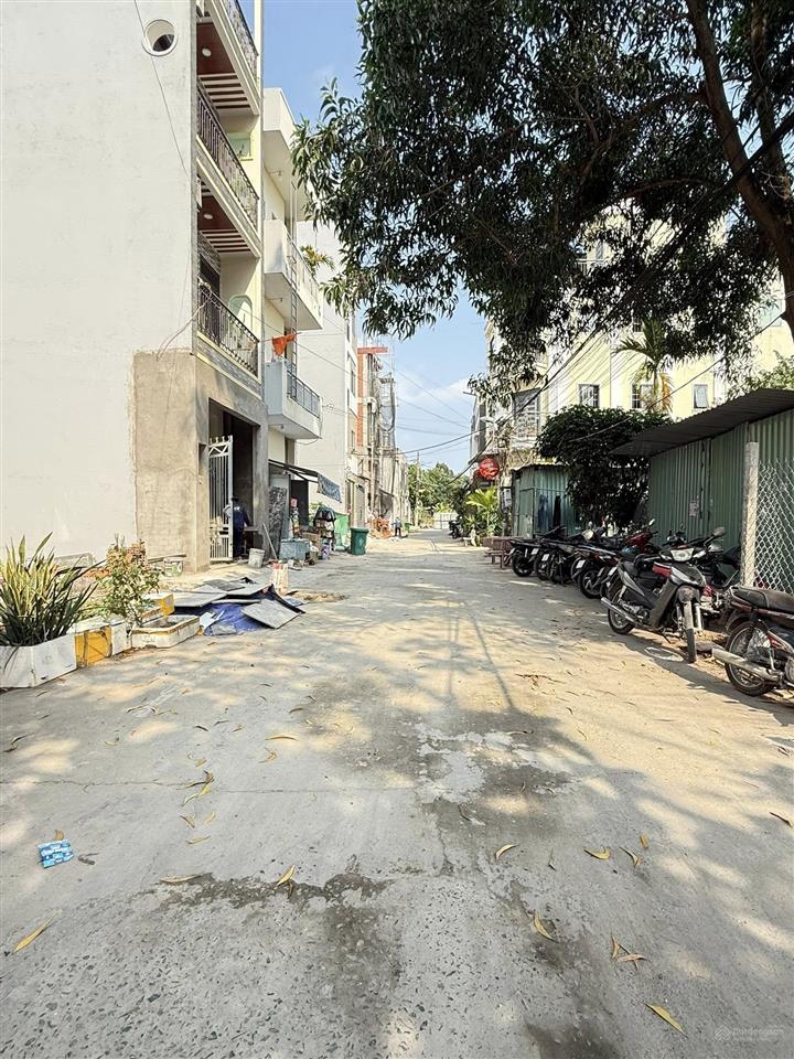 Bán nền đất mt hẻm 71 võ văn hát  khu xd 5 tầng  5,85 tỷ/91,5m²
