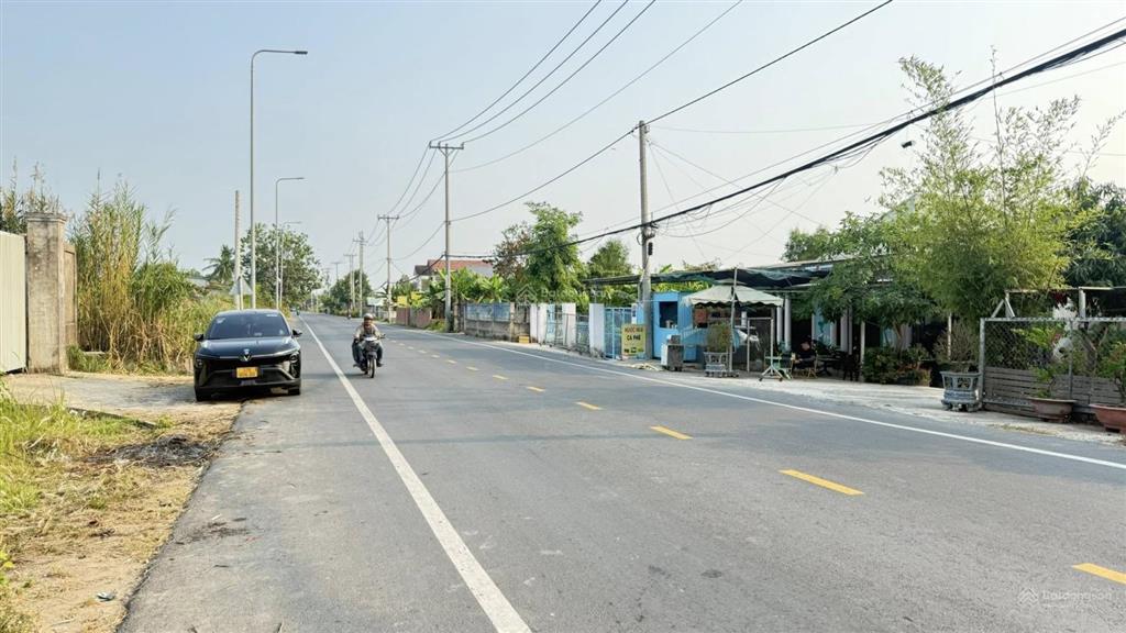 Nền đất mt đường long phước cách vinhomes 300m  6,3 tỷ/102m²