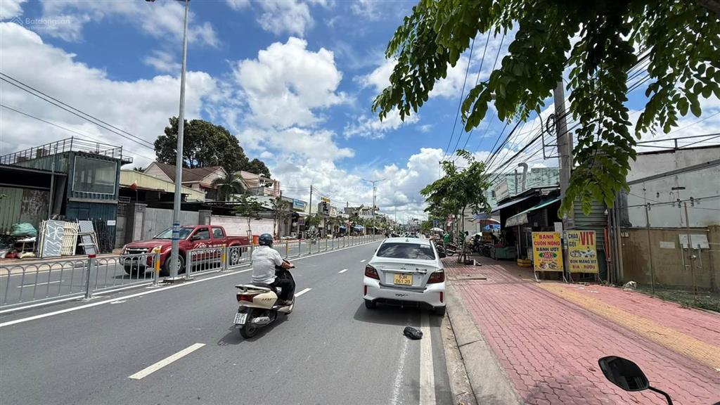 Bán nền đất mt đường lò lu  kinh doanh tốt  12,5 tỷ/147m2