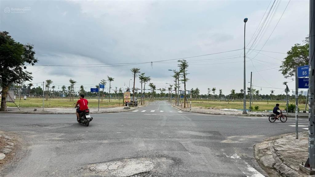 Bán nền mtkd trục 12m đông tăng long  5,99 tỷ/137m2