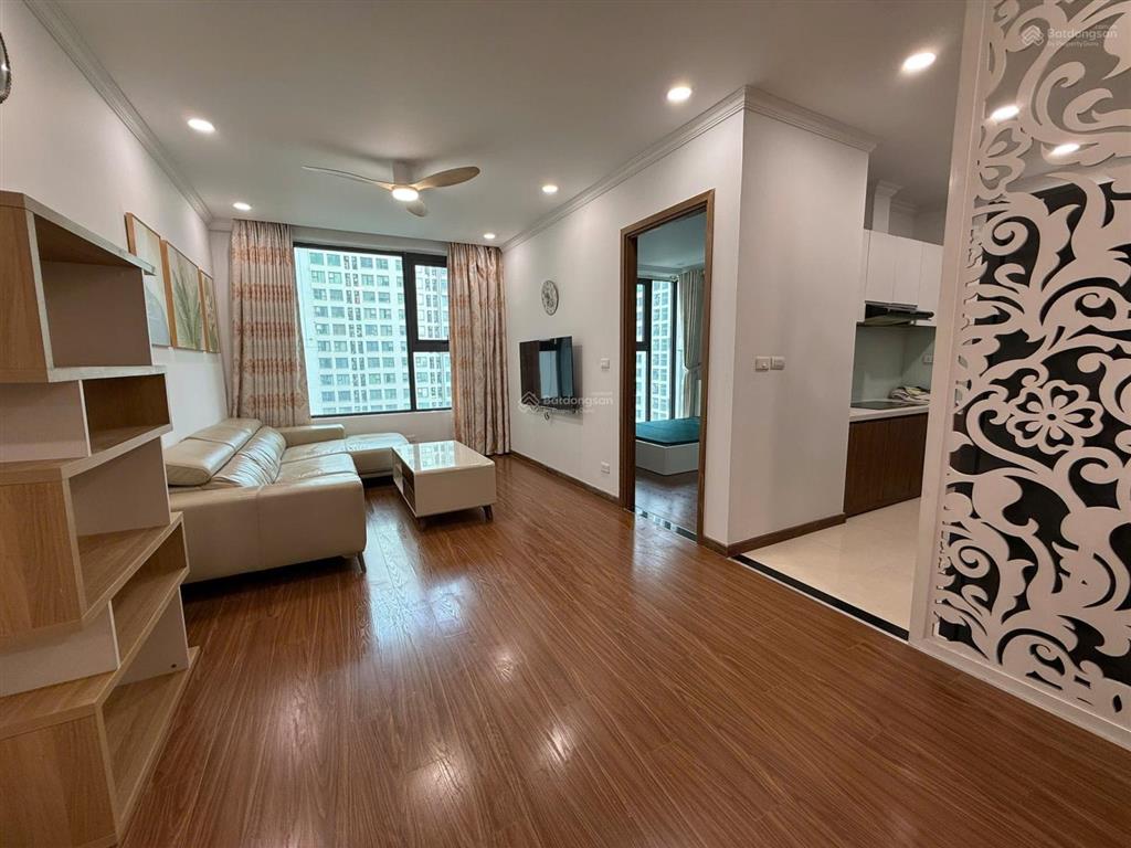 Chính chủ cần cho thuê căn hộ chung cư ecogreen 2pn 2vs 75m2 full đồ đẹp giá 13tr vào ở luôn