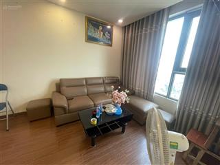 Chính chủ cần cho thuê căn hộ eco green city 2pn 2vs, full nội thất giá 12tr/th vào ở luôn