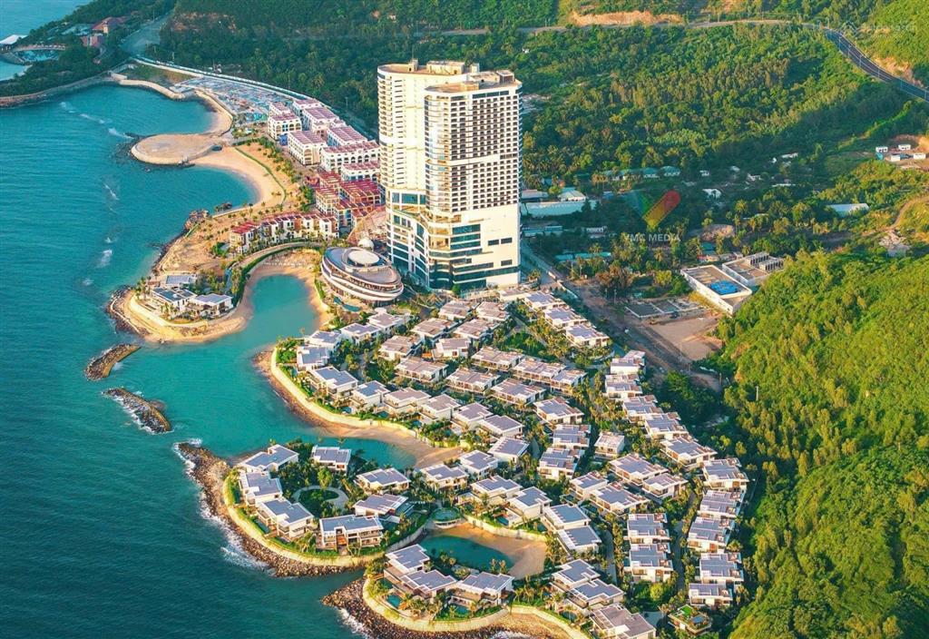 Chính chủ cần bán căn studio tòa sanhôme view trực diện biển đẹp tầng trung, căn đẹp full nội thất