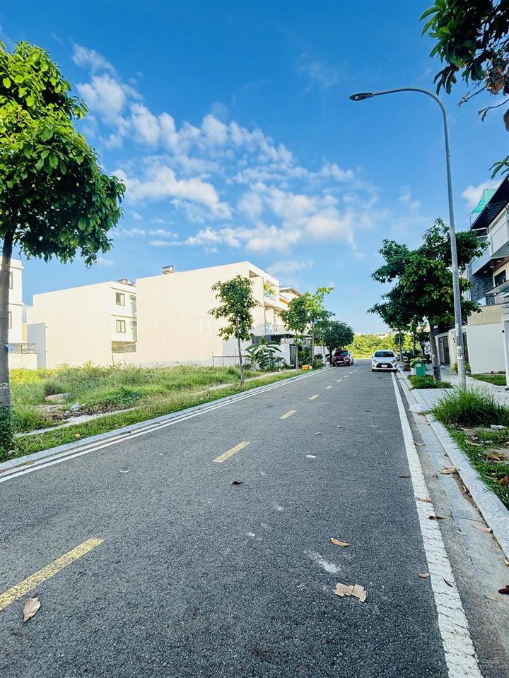 Bán lô đất đẹp đường thông 12m gói 7 kđt mỹ gia, giá 50.5tr/m2 bao hết tốt nhất thị trường