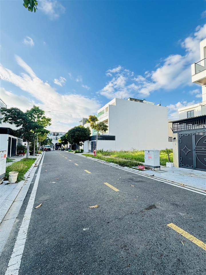 Bán lô đất đẹp đường thông 12m gói 7 kđt mỹ gia, giá 50.5tr/m2 bao hết tốt nhất thị trường