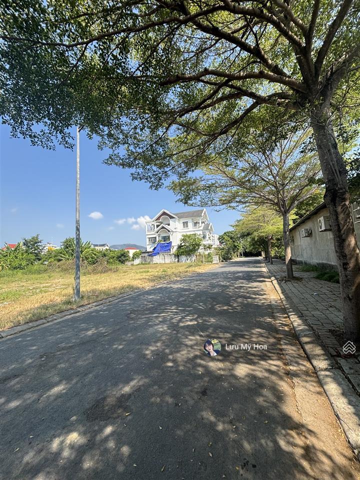 Bán lô đất nền biệt thự view công viên kđt phước long a, gần thích quảng đức lô kề góc giá 52tr