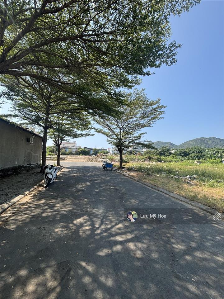 Bán lô đất nền biệt thự view công viên kđt phước long a, gần thích quảng đức lô kề góc giá 52tr
