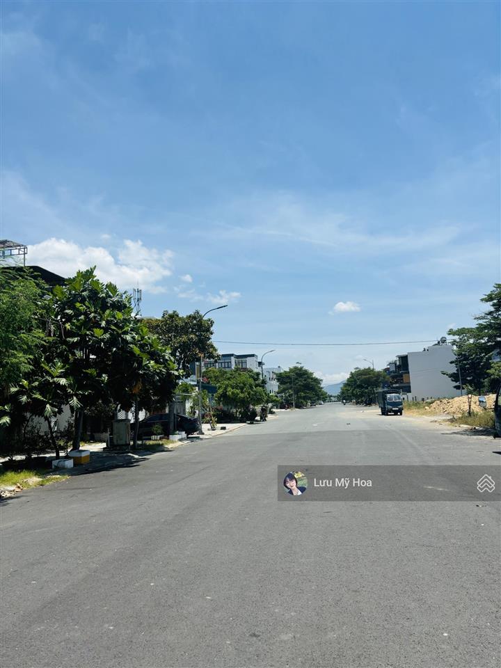 Bán lô đất nền trục đường chính 27m, hướng đông giá 56 triệu / m2 bao hết, gói 2 kđt mỹ gia