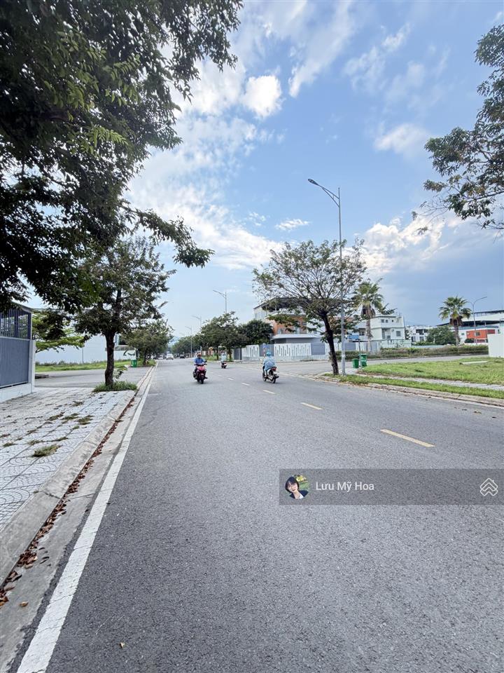Bán lô đất nền trục đường số 2 gói 2 kđt mỹ gia rộng 18m, sạch đẹp hướng đông gần đường phong châu