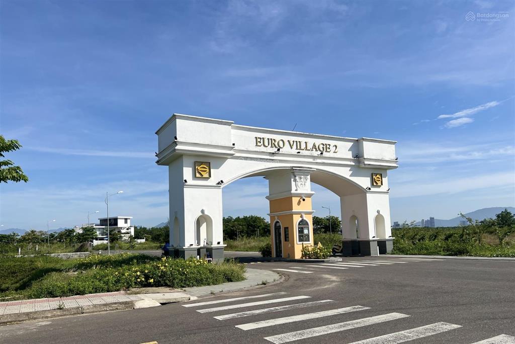 Chuyển nhượng 250m2 đất bt đường chế viết tấn  ngay cổng euro 2