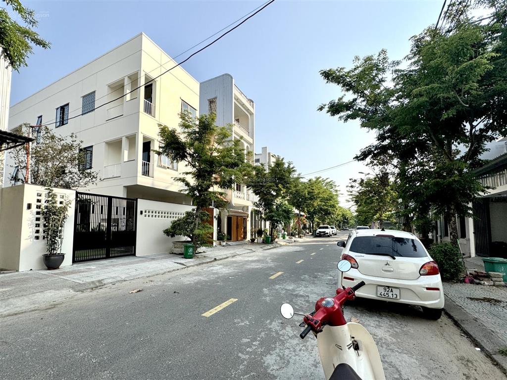 Chuyển nhượng cặp 200m2 đường trung lương 12  khu đảo vip hòa xuân, đà nẵng