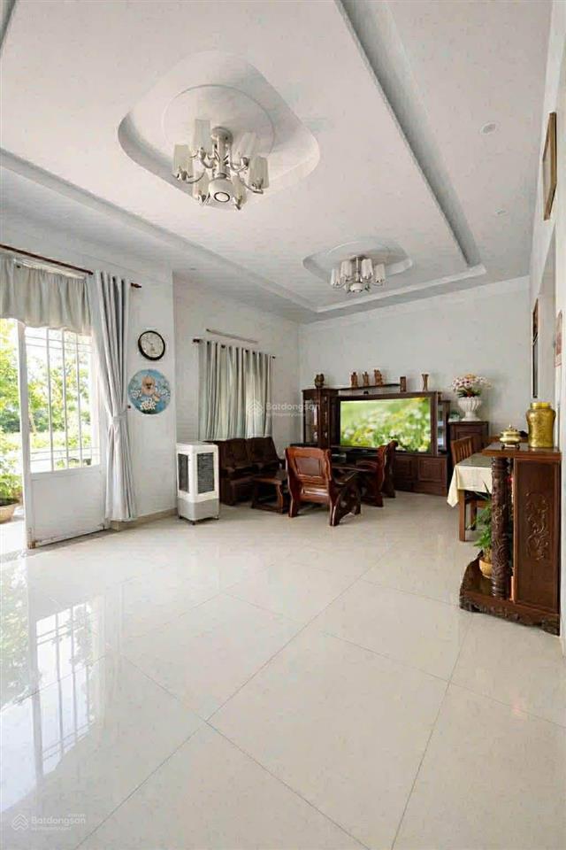 Chuyển nhượng nhà bt như giá đất đường ven sông tôn thất dương kỵ  ngay ngã tư lê quảng chí