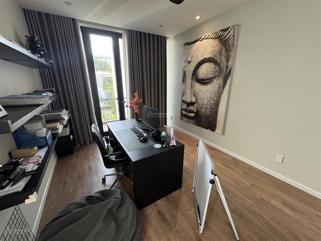 Nhà 2mt trước sau dt rộng 133,5m2  view bt đường vũ thành năm