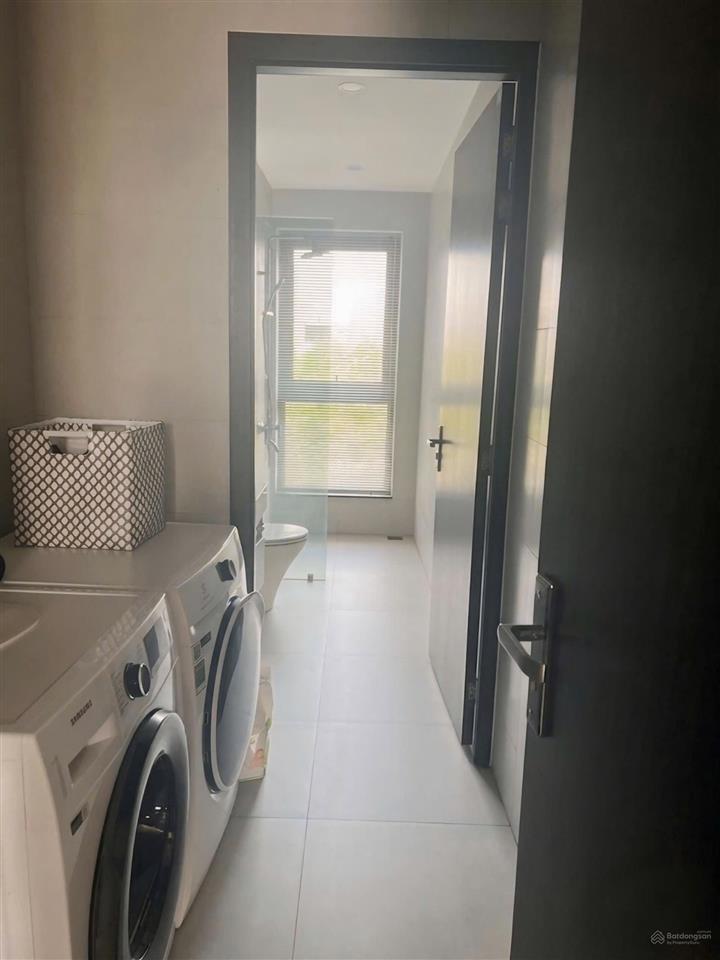 Nhà 2mt trước sau dt rộng 133,5m2  view bt đường vũ thành năm
