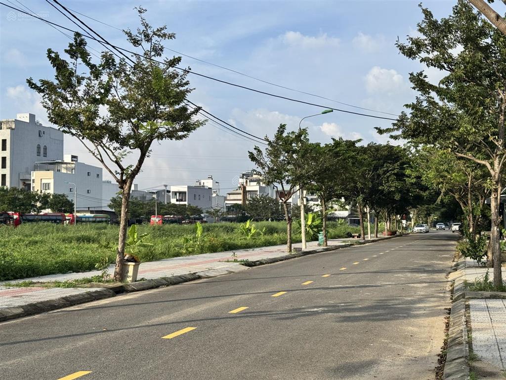 Chào bán cặp 200m2 đường chế viết tấn  ngay khu đảo 1 ra nguyễn phước lan