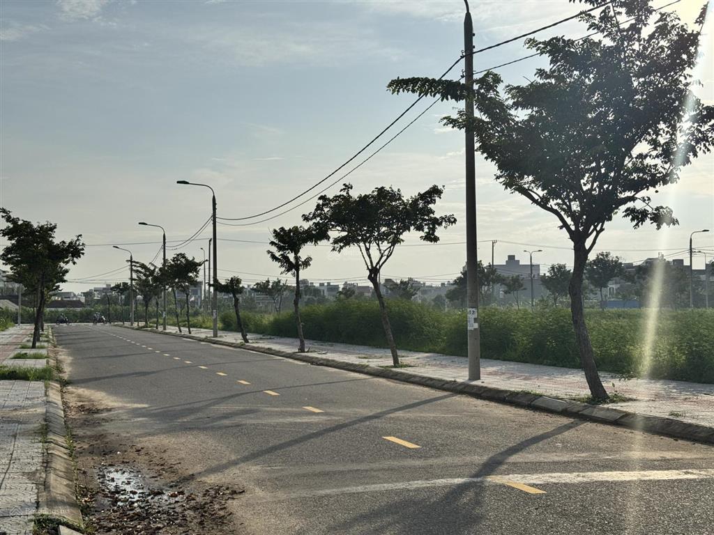 Chào bán cặp 200m2 đường chế viết tấn  ngay khu đảo 1 ra nguyễn phước lan
