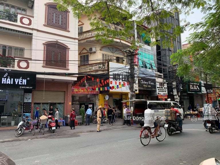 Siêu phẩm lê lợi chỉ 14 tỷ  82m2  vuông đét  mt 4.5m  vỉa hè rộng kinh doanh thoải mái