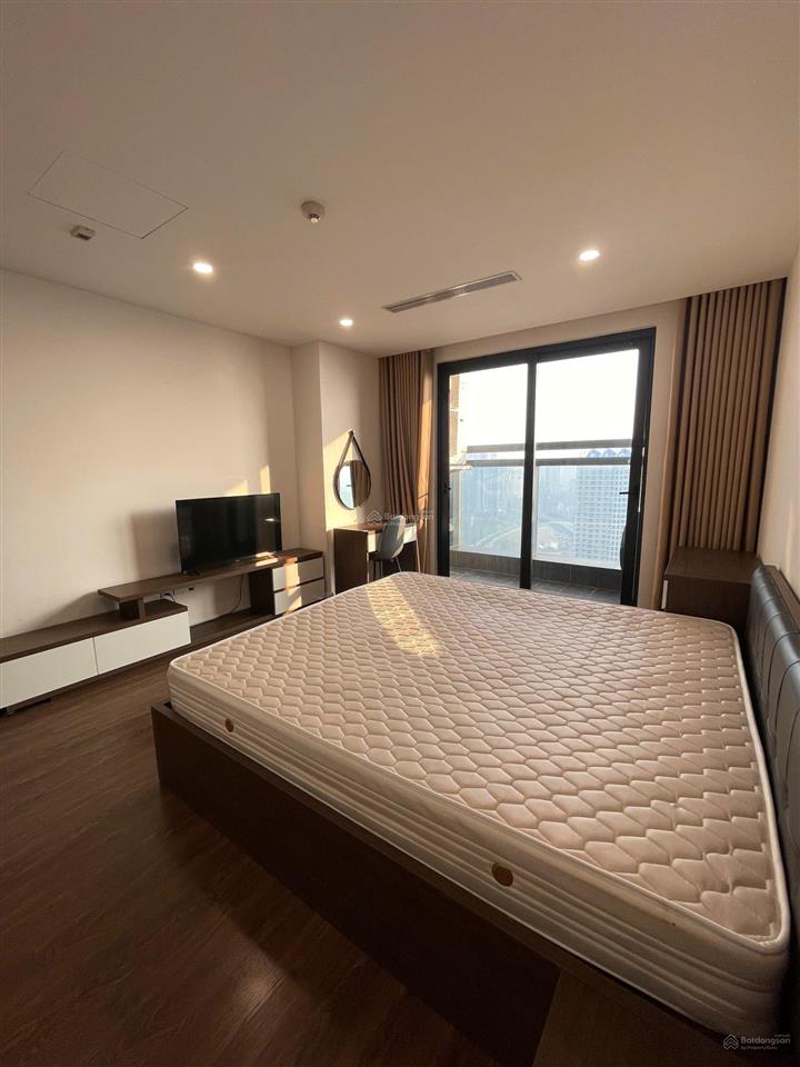 Chính chủ cần bán gấp căn hộ 2n + 1 dt 113m2 tại sunshine center