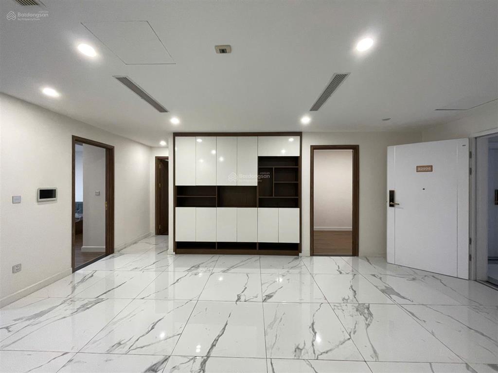 Chính chủ cần bán gấp căn hộ 2n + 1 dt 113m2 tại sunshine center
