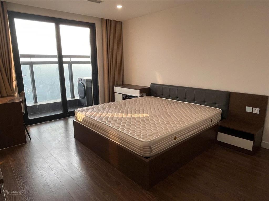 Chính chủ cần bán gấp căn hộ 2n + 1 dt 113m2 tại sunshine center