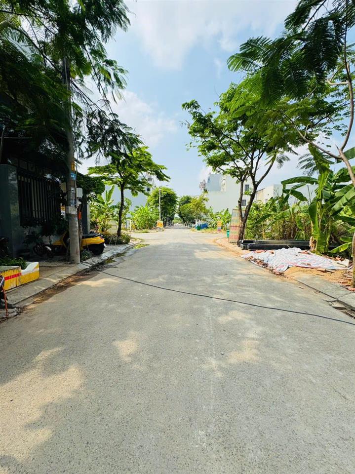 Cho thuê nhà nguyên căn mới gò cát (phú hữu)  phường long trường  8tr/tháng ở ngay