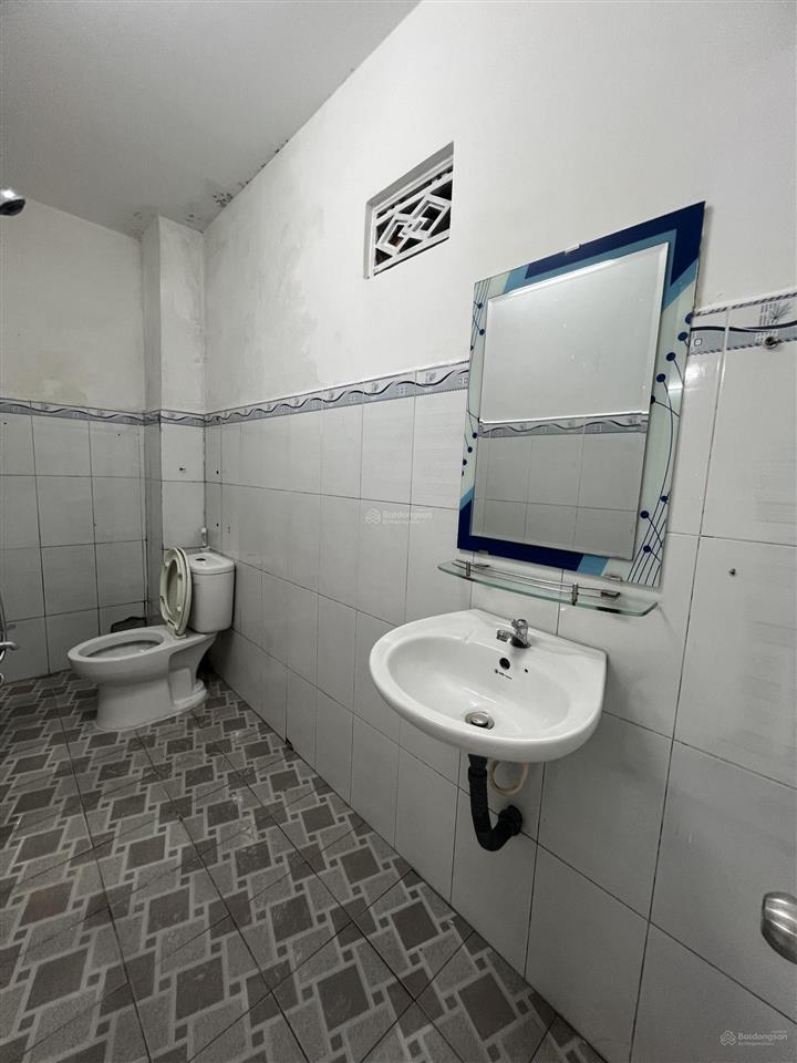 Cho thuê nhà nguyên căn 3pn gần cc ricca  6,5 tr/tháng ở ngay