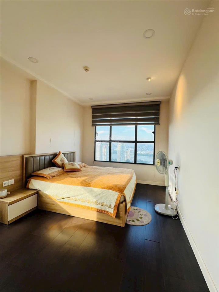 Bán gấp căn hộ 3 phòng ngủ the sun avenue quận 2 view thoáng giá rẻ 9 tỷ có sổ đối diện ga metro