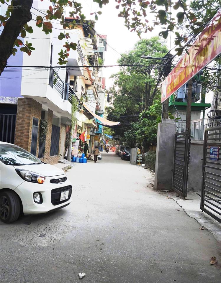 Bán nhà cổ nhuế , khu phân lô đại học mỏ, nhà dân ô tô thông chỉ hơn 5 tỷ.