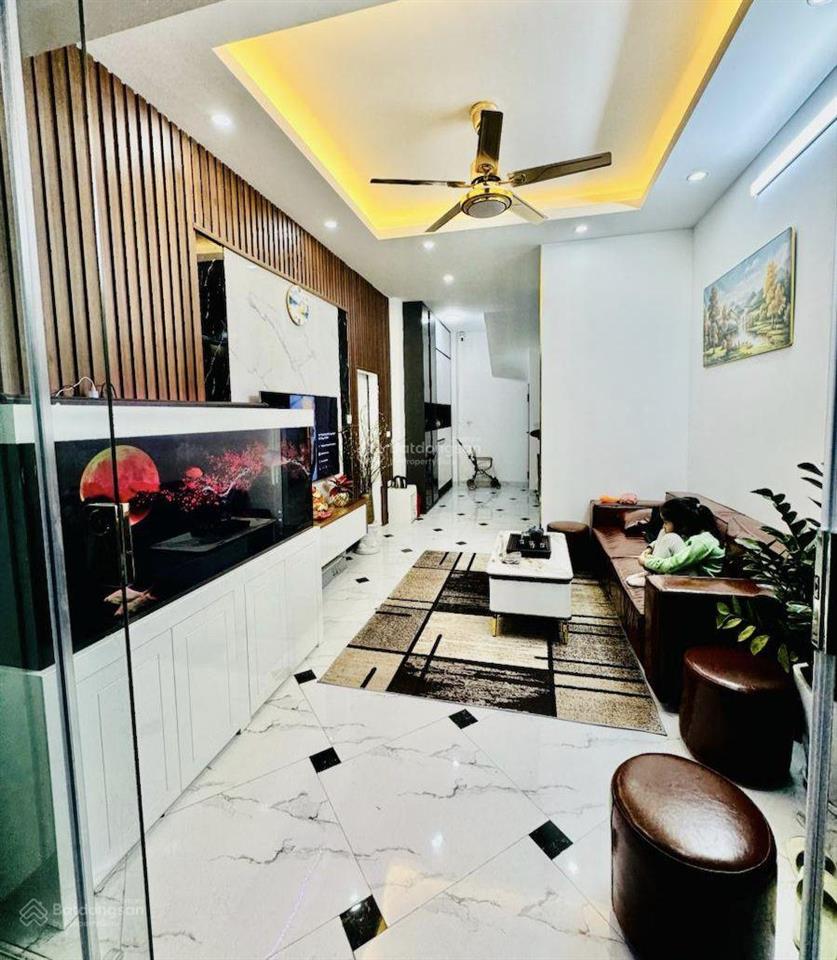 Bán nhà cổ nhuế , khu phân lô đại học mỏ, nhà dân ô tô thông chỉ hơn 5 tỷ.