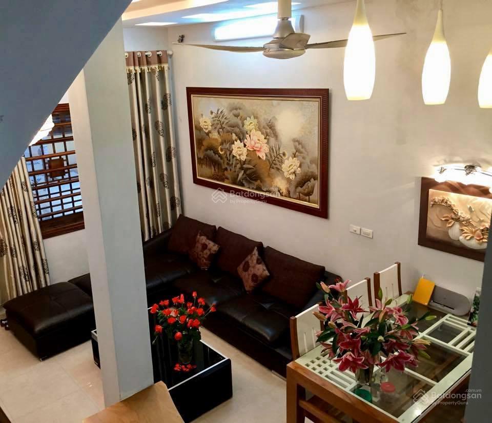 Cho thuê nhà để ở hoặc làm văn phòng đường láng, nhà mặt tiền 5m  diện tích 50m², 4 tầng