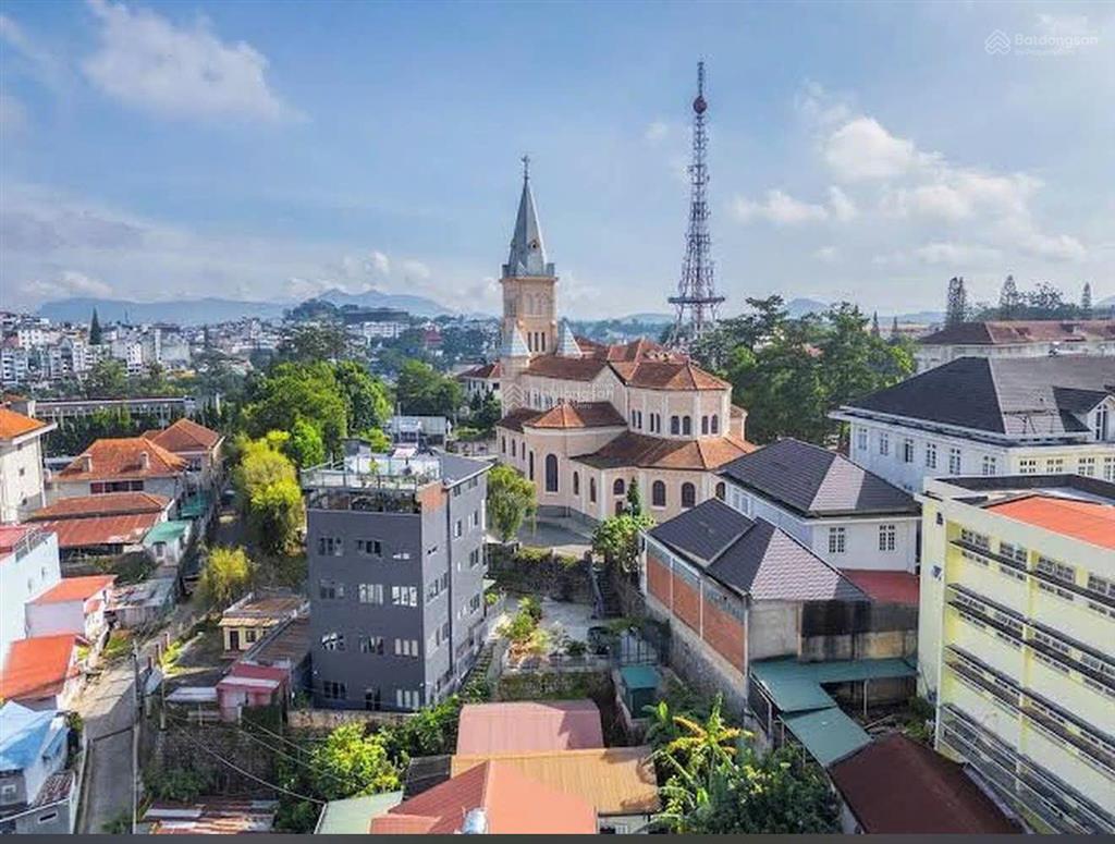 Bán đất đường trần phú  ngay nhà thờ con gà